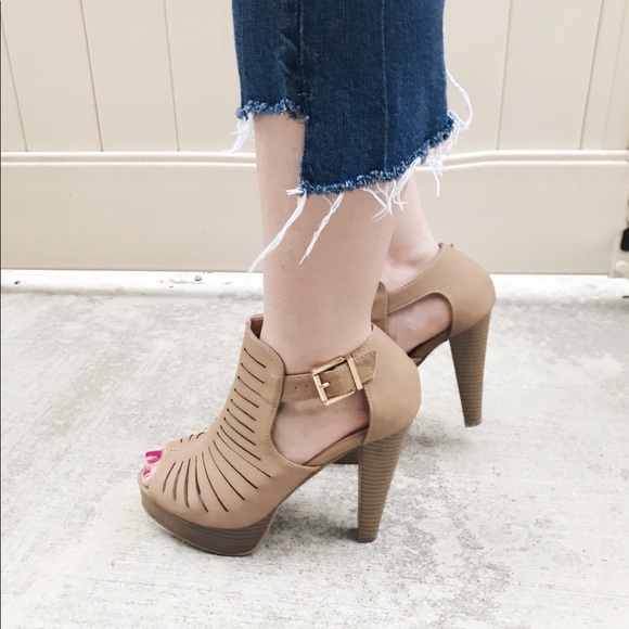 women’s Peep toe platform sandal heel - Picture 2 of 8